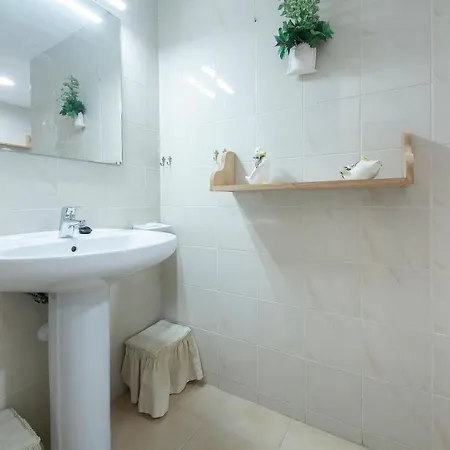 Tarracohomes, With Terrace In Apartment Cambrils